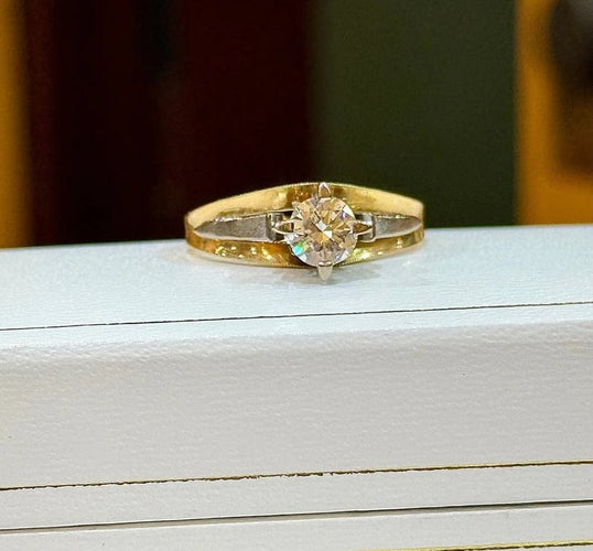 Bague 61 Solitaire - Bague bicolore en or 18 carats et diamant 58 Facettes
