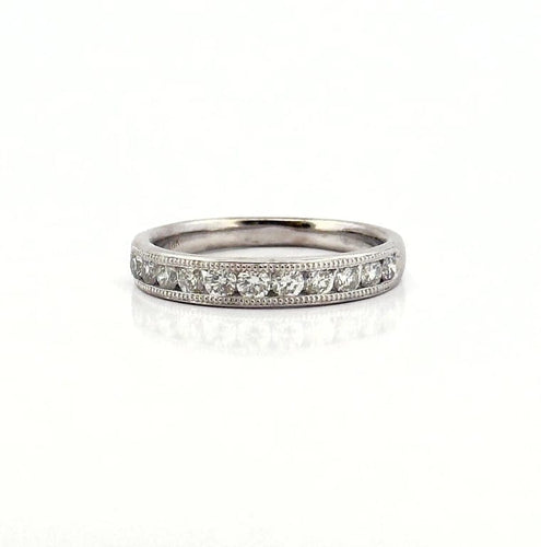 Bague 53 Demi-alliance - Bague en or blanc 18 carats et diamants 58 Facettes