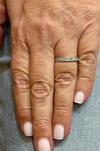 Bague 53 Demi-alliance - Bague en or blanc 18 carats et diamants 58 Facettes