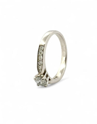 Bague 54 Solitaire - Bague en or blanc 18 carats et diamants 58 Facettes