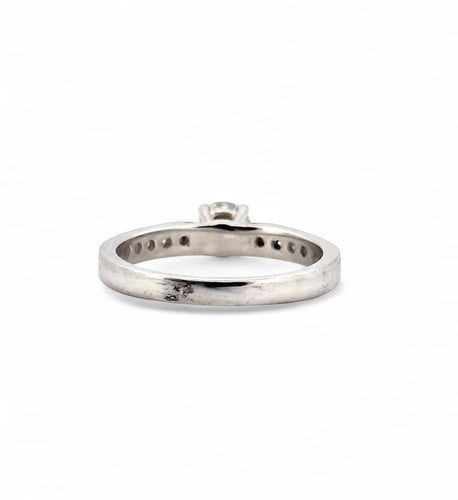 Bague 54 Solitaire - Bague en or blanc 18 carats et diamants 58 Facettes