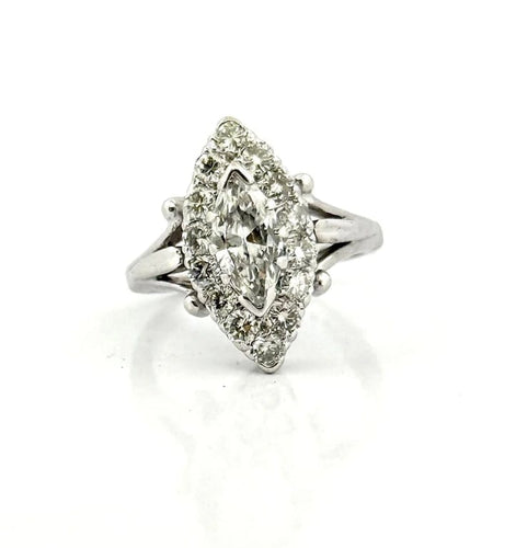 Bague 49 Bague marquise ancienne en or blanc 18 carats et diamants 58 Facettes