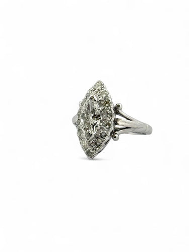Bague 49 Bague marquise ancienne en or blanc 18 carats et diamants 58 Facettes