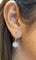Boucles d'oreilles Boucles d’oreilles fleurs pendantes en or blanc 18 carats et diamants 58 Facettes