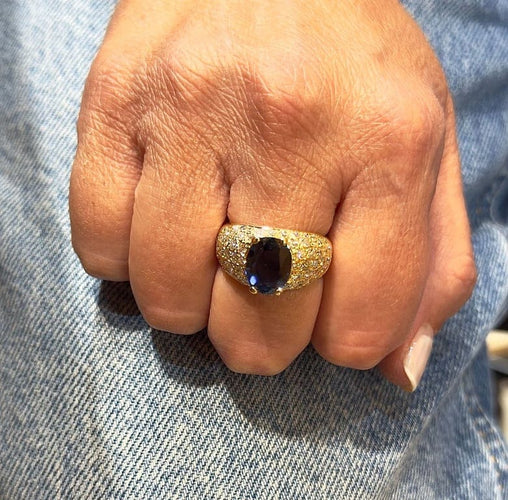 Bague 59 Bague en or jaune 18 carats sertie de diamants et saphir ovale 58 Facettes