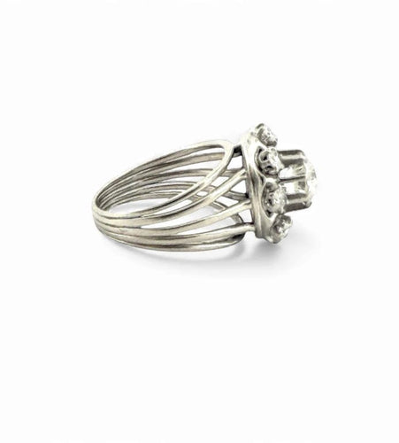 Bague 54 Bague marguerite ancienne - Diamants en or blanc 18 carats 58 Facettes
