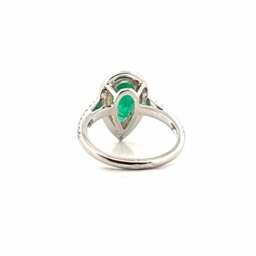 Bague 52 Bague en or blanc 18 carats avec émeraude et diamants 58 Facettes