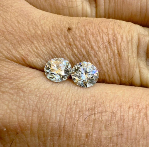 Boucles d'oreilles Lot de 2 diamants GIA libres pour puces d’oreilles 58 Facettes