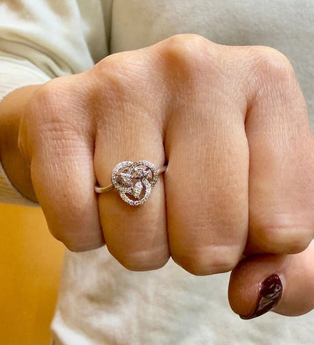 Bague 54 Bague en or blanc 18 carats sertie de diamants 58 Facettes
