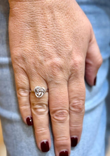 Bague 54 Bague en or blanc 18 carats sertie de diamants 58 Facettes