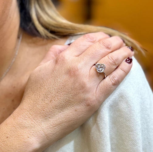 Bague 54 Bague en or blanc 18 carats sertie de diamants 58 Facettes