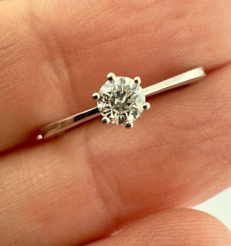 Bague 54.5 Solitaire 6 griffes - Bague en or blanc 18 carats et diamant 58 Facettes