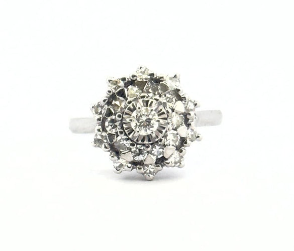 Bague 52 Bague marguerite en or blanc 18 carats et diamants 58 Facettes