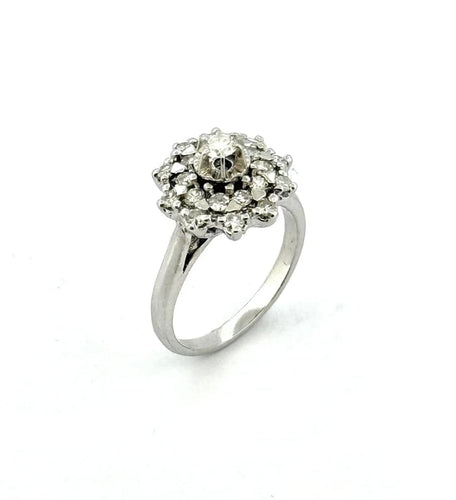 Bague 52 Bague marguerite en or blanc 18 carats et diamants 58 Facettes