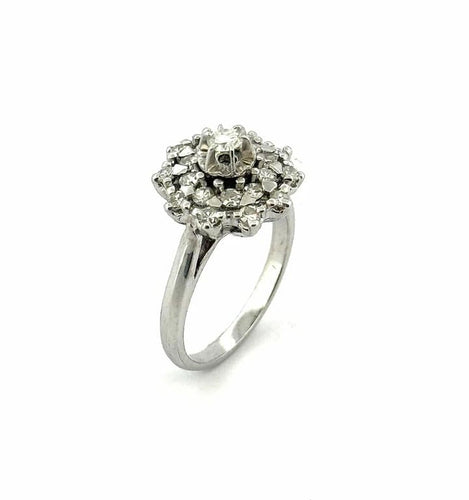 Bague 52 Bague marguerite en or blanc 18 carats et diamants 58 Facettes