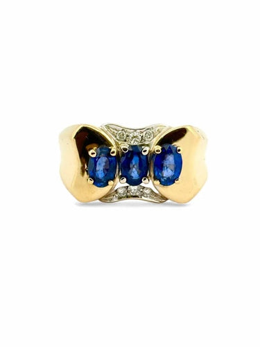 Bague 60 Bague chevalière trilogie saphirs et diamants en or jaune 18 carats 58 Facettes
