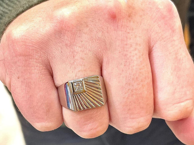 Bague 61 Chevalière vintage homme en or blanc 18 carats et diamant 58 Facettes