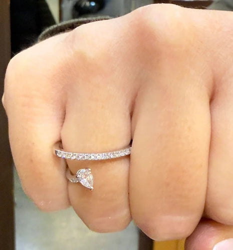 Bague 54 Bague création en platine 950 et diamants naturels 58 Facettes