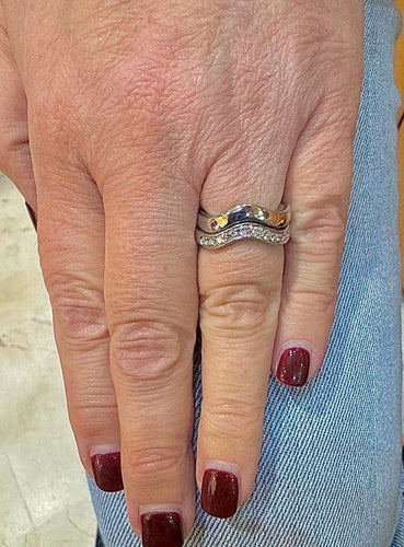 Bague 48 Cartier - Duo d’alliances vintage en or blanc et diamants 58 Facettes