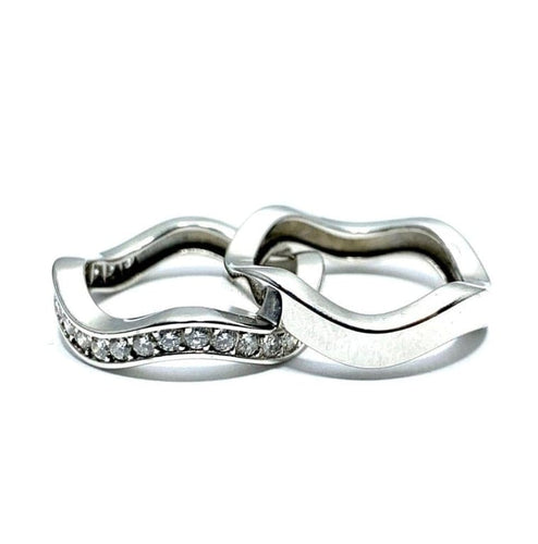 Bague 48 Cartier - Duo d’alliances vintage en or blanc et diamants 58 Facettes