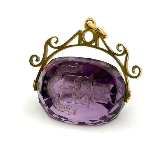 Pendentif Pendentif héraldique ancien en or jaune 18 carats et améthyste gravée 58 Facettes
