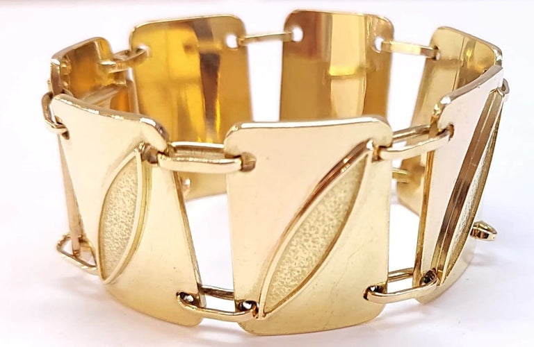 Bracelet Bracelet années 1970 en or jaune 18K 58 Facettes RA/115
