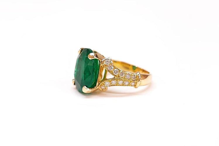 Bague 54 Bague en or jaune 18K avec émeraude et diamants 58 Facettes BAG.EMER.XL