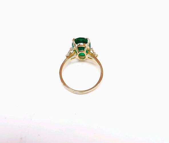 Bague 56 Bague en or jaune 18K émeraude 4,65 ct et diamants poire 58 Facettes Bag.Em.2Pr.FA.40