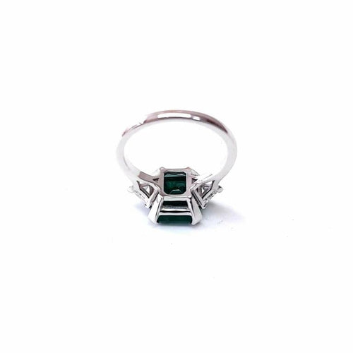 Bague 54.5 Bague émeraude et diamants en or blanc 18K 58 Facettes BAG.EMER.FA.42