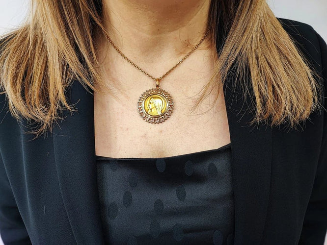 Pendentif Médaille Vierge cerclée en or jaune 18K 58 Facettes Med.Vierge.1369