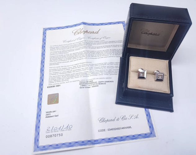Boucles d'oreilles Chopard Happy Diamonds - Boucles d’oreilles en or blanc 18K et diamants 58 Facettes CHOP-DV.51