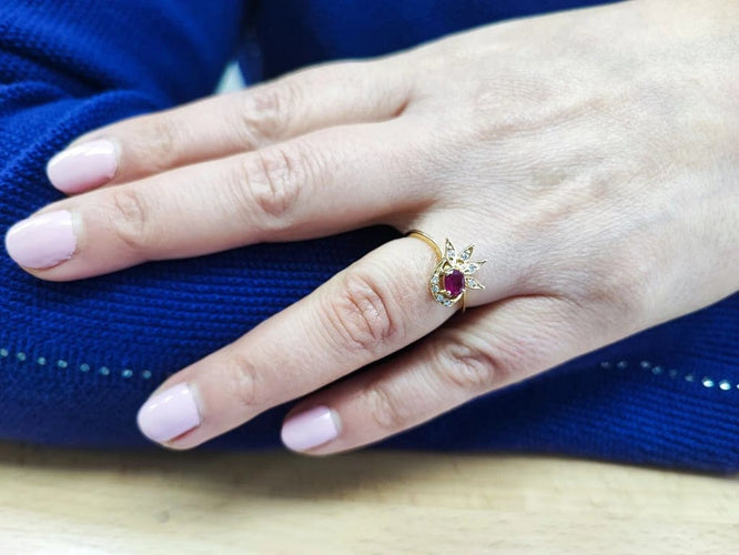Bague 55 Bague en or jaune 18K avec rubis et diamants 58 Facettes Bag.etincl.1801