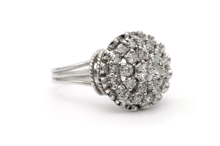 Bague 63 Années 50 - Bague en or blanc et diamants 58 Facettes 23281