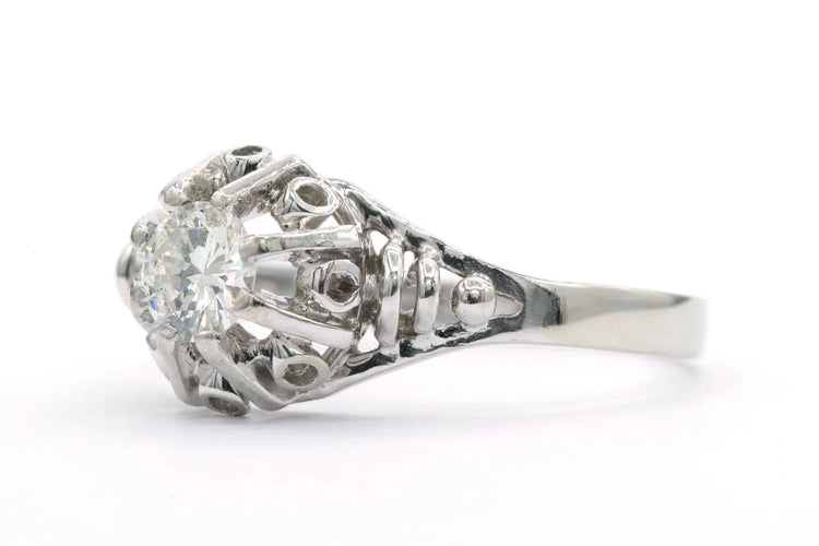 Bague 54 Bague contemporaine sertie d’un diamant taille brillant en or blanc 18 carats 58 Facettes B423