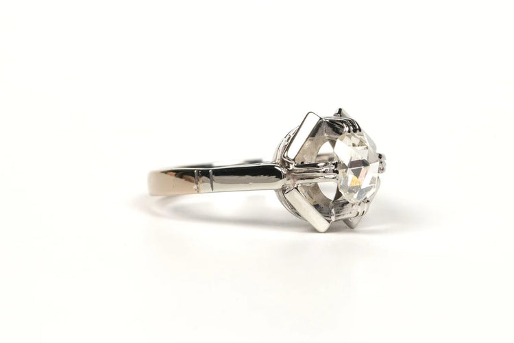 Bague 53 Bague Art déco en or blanc 18 carats sertie d’un diamant taille rose 58 Facettes B446