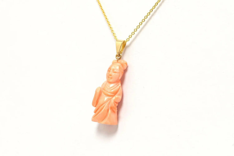 Pendentif Pendentif années 70 en or jaune 18 carats et corail 58 Facettes B455