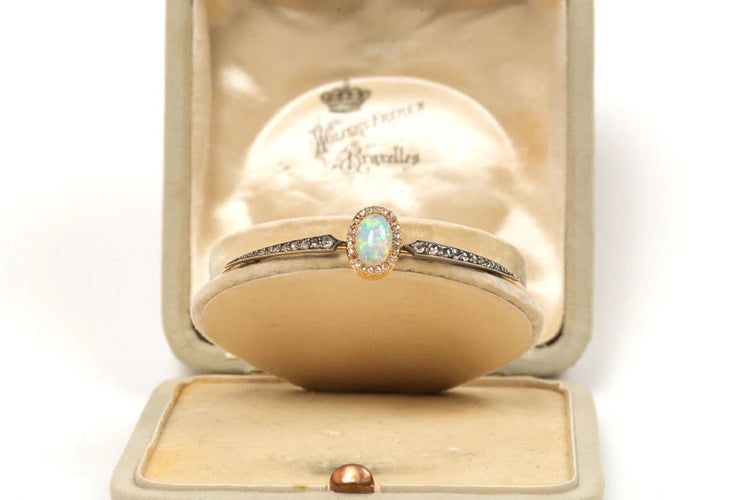 Bracelet Style Wolfers - Bracelet Art nouveau en or jaune 18 carats, opale et diamants 58 Facettes 21497