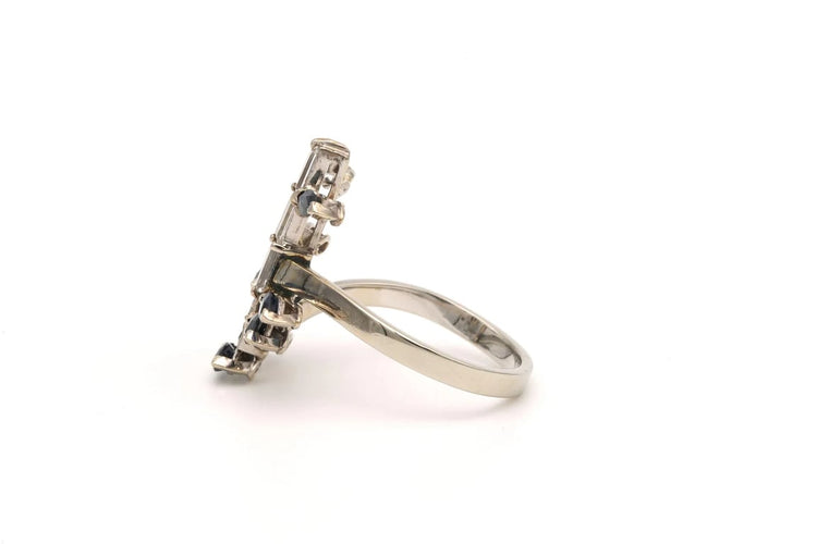 Bague 51 Bague années 70 en or blanc 18 carats, saphirs et diamants 58 Facettes 22066
