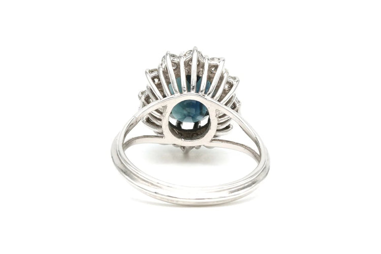 Bague 53 Bague années 70 en or blanc 18 carats, saphir et diamants 58 Facettes 21734