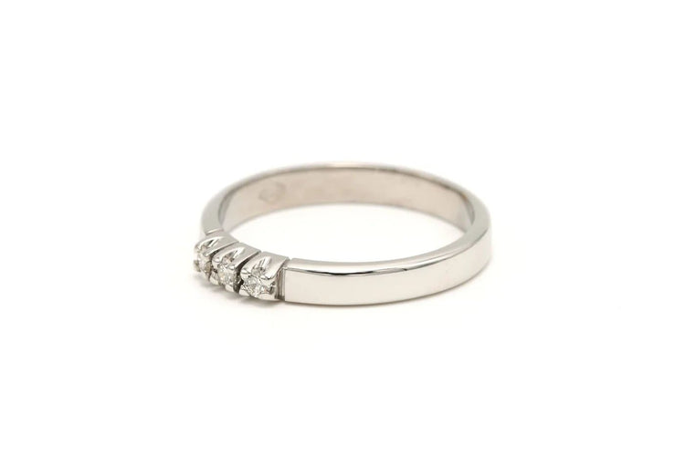 Bague 54 Bague contemporaine en or blanc et diamants 58 Facettes 23060