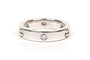 Bague 49 Bague contemporaine en or blanc 18 carats sertie de diamants taille brillant 58 Facettes B415