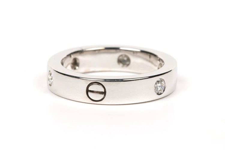 Bague 49 Bague contemporaine en or blanc 18 carats sertie de diamants taille brillant 58 Facettes B415