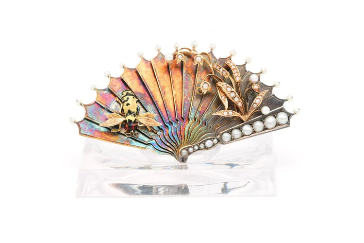 Broche Broche Art nouveau en or jaune 18 carats sertie de perles 58 Facettes 22177