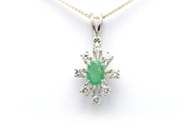 Pendentif Pendentif en or blanc 18 carats avec émeraudes et diamants 58 Facettes 20665