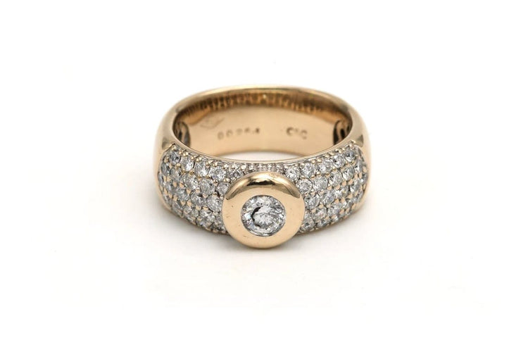 Bague 49 Bague contemporaine en or jaune 18 carats sertie de diamants taille brillant 1,55 ct 58 Facettes 22485