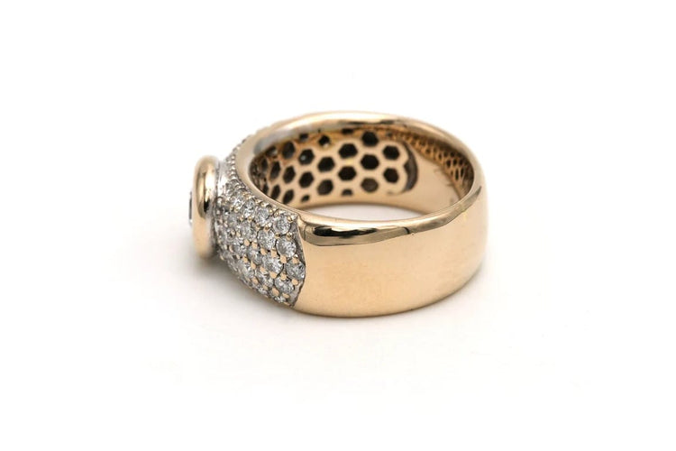 Bague 49 Bague contemporaine en or jaune 18 carats sertie de diamants taille brillant 1,55 ct 58 Facettes 22485