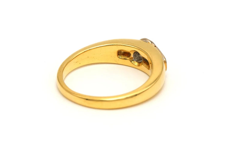 Bague 58 Bague contemporaine en or jaune et blanc 18 carats sertie de diamants 58 Facettes B647
