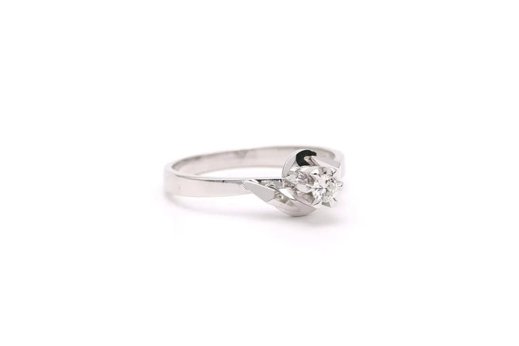 Bague 53 Bague années 50 en or blanc 18 carats et diamant 0,09 ct 58 Facettes 22910