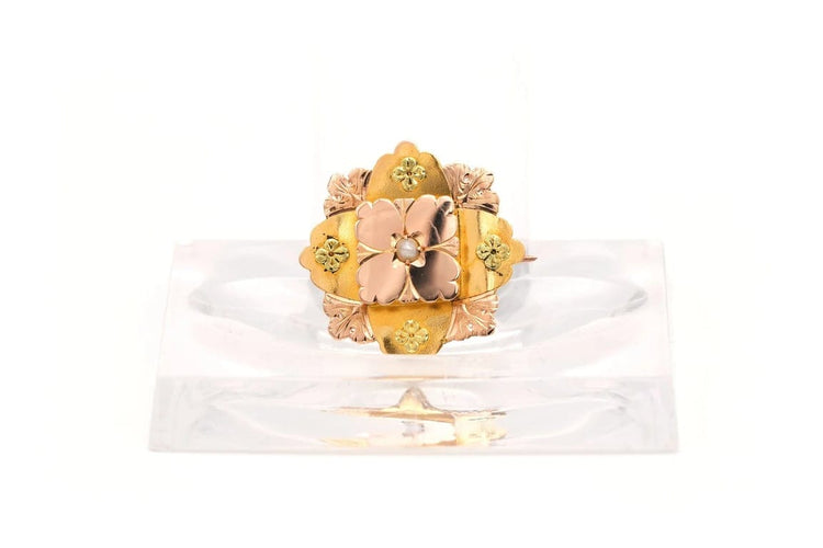 Broche Broche Art Nouveau en or jaune 18 carats sertie d’une perle 58 Facettes B653
