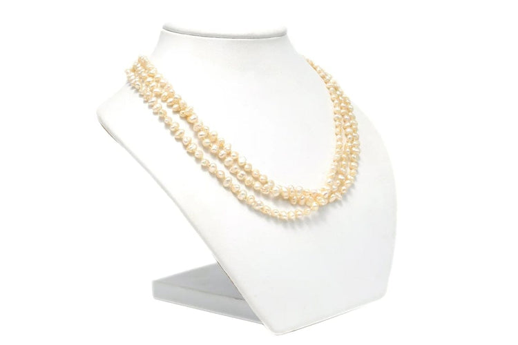 Collier Collier années 70 en or blanc 18 carats, perles et rubis 58 Facettes 22056